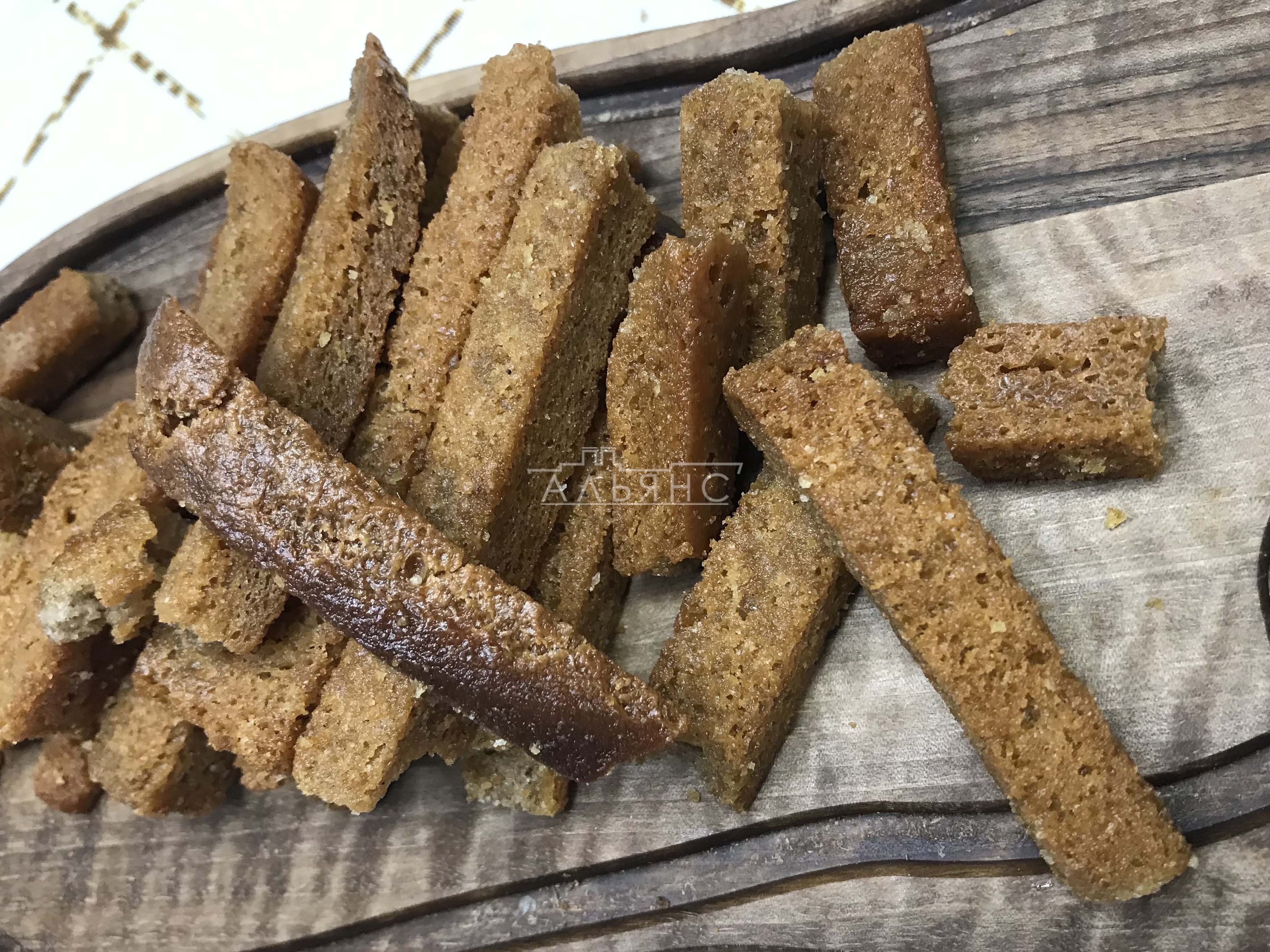Деревенские гренки с чесноком в Новосибирске