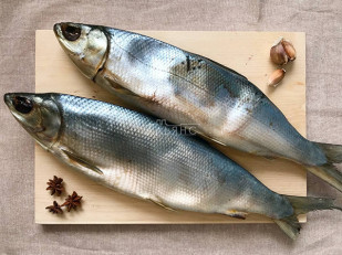 Фрайчизы со вкусом сметана и лук (100 гр.): Сиг вяленый