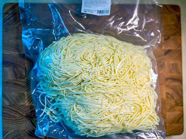 Сырный продукт ФЕРМЕРСКИЙ паутинка белая в Новосибирске