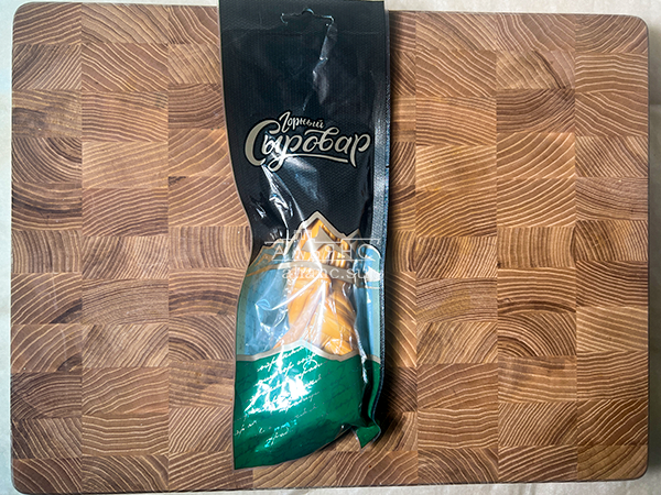 Сыр 100 гр ГОРНЫЙ СЫРОВАР (Косичка копчёная) в Новосибирске