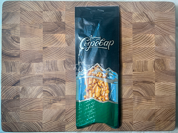 Сыр 60 гр ГОРНЫЙ СЫРОВАР (Бочонок копчёный с аджикой) в Новосибирске