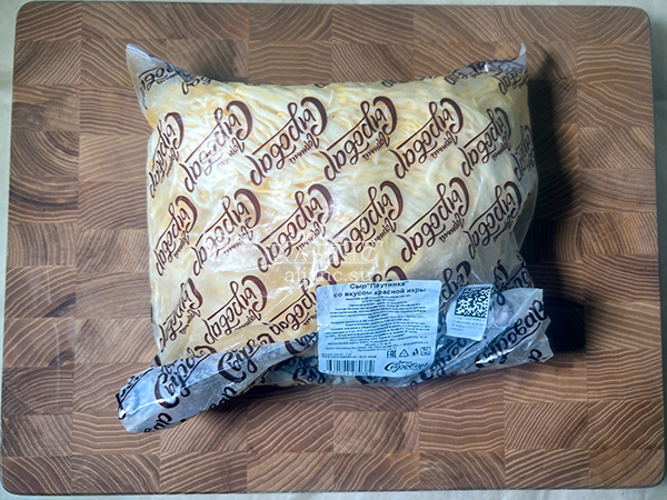 Сыр 1 кг ГОРНЫЙ СЫРОВАР (Паутинка со вкусом красной икры) в Новосибирске